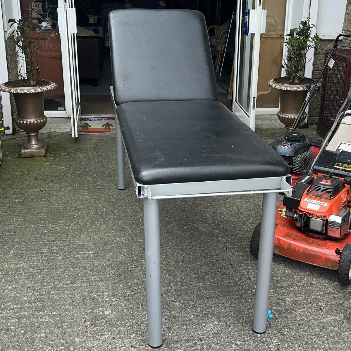 Sunflower Treatment Bench - Image 1