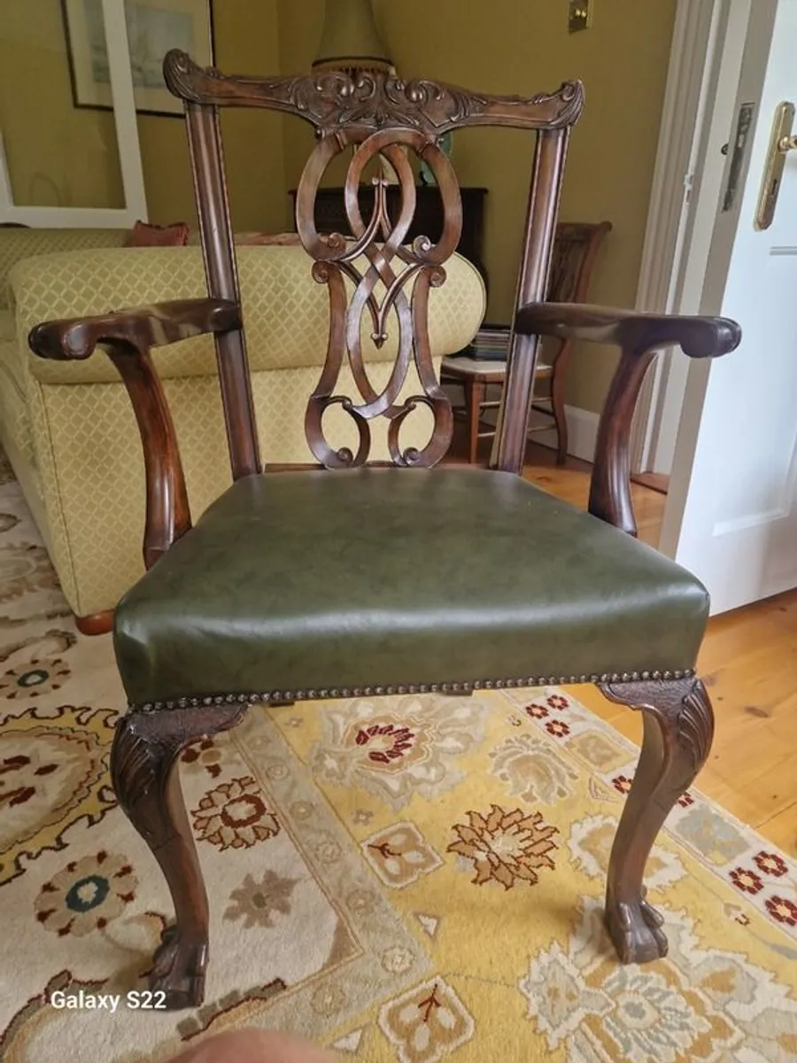 Dining room table and 8x chairs - Image 4