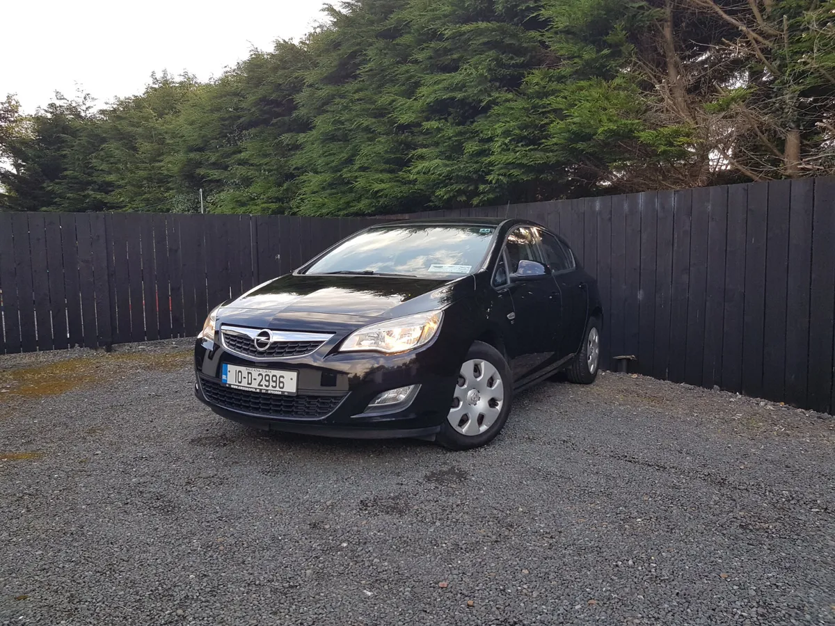 10 ASTRA NEW SHAPE.. 1.4cc PETROL - Image 2