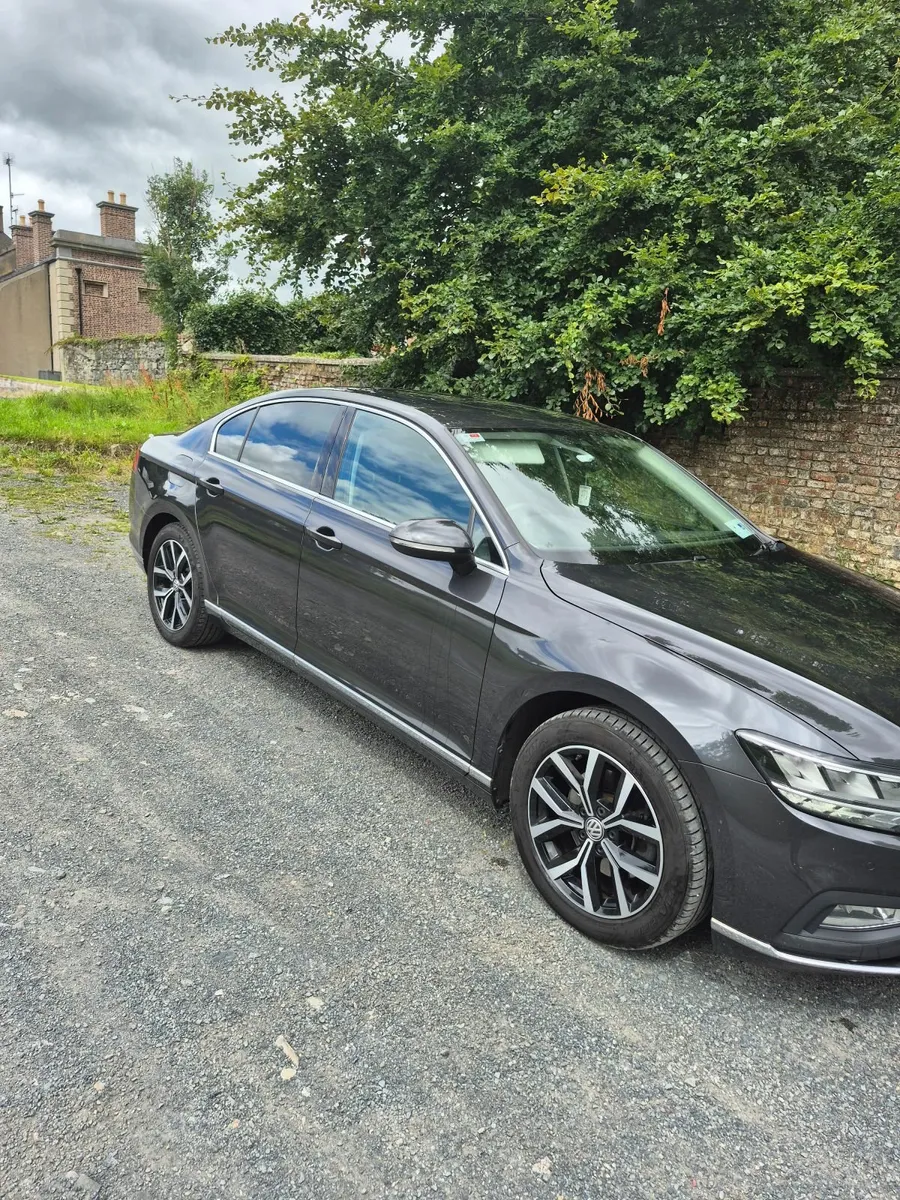 Volkswagen Passat 2020 R Line - Image 2
