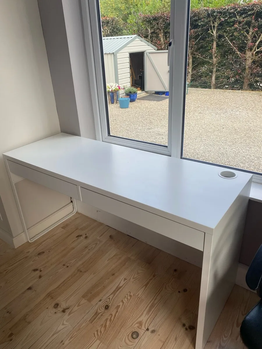 Desk - Image 1