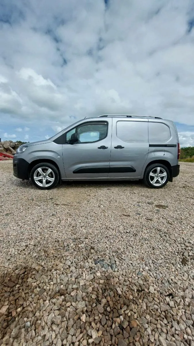 241 citreon berlingo enterprise 100bhp - Image 3