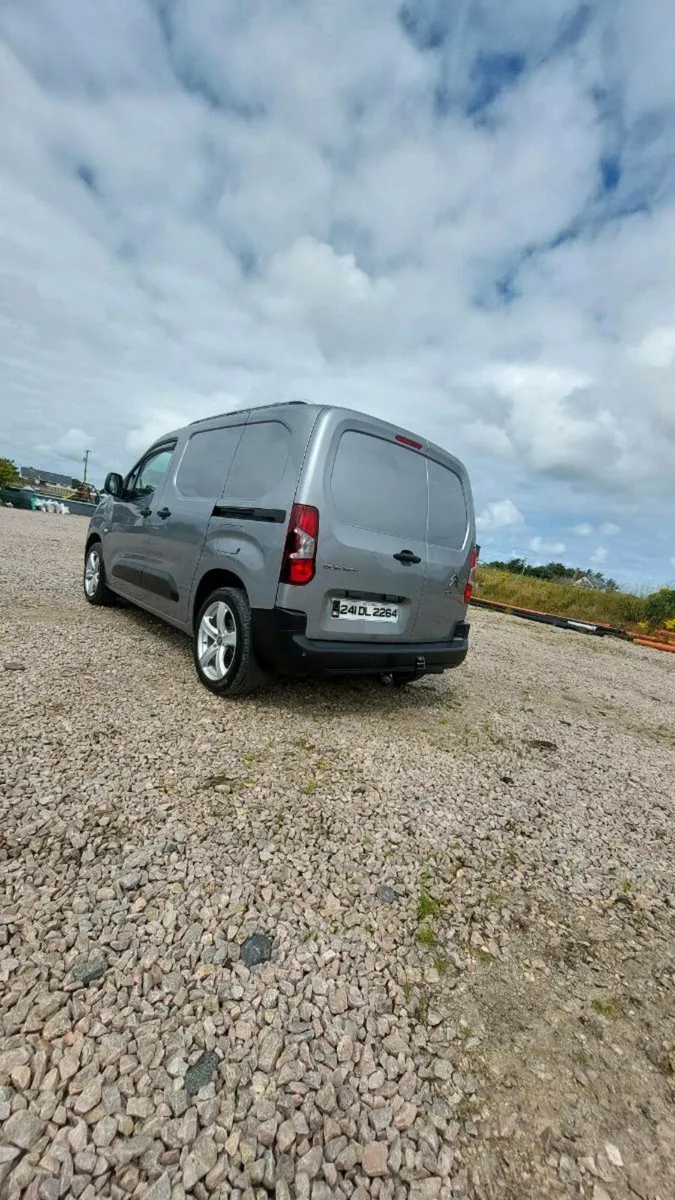 241 citreon berlingo enterprise 100bhp - Image 4