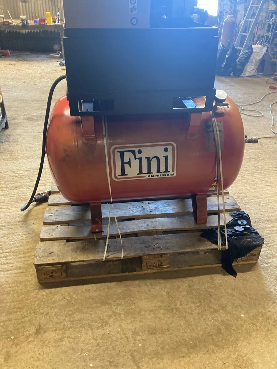 Compressor - Image 1