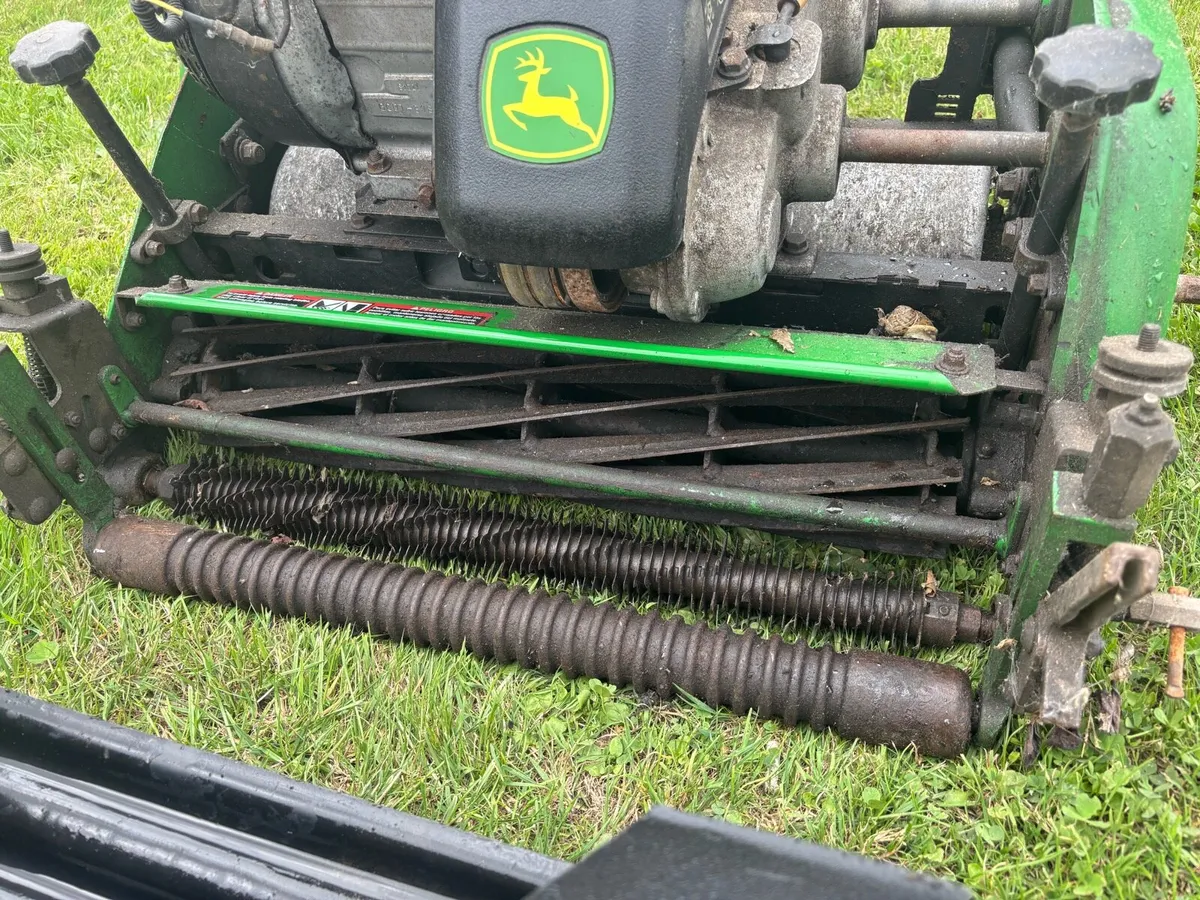 John deer greens mower - Image 3