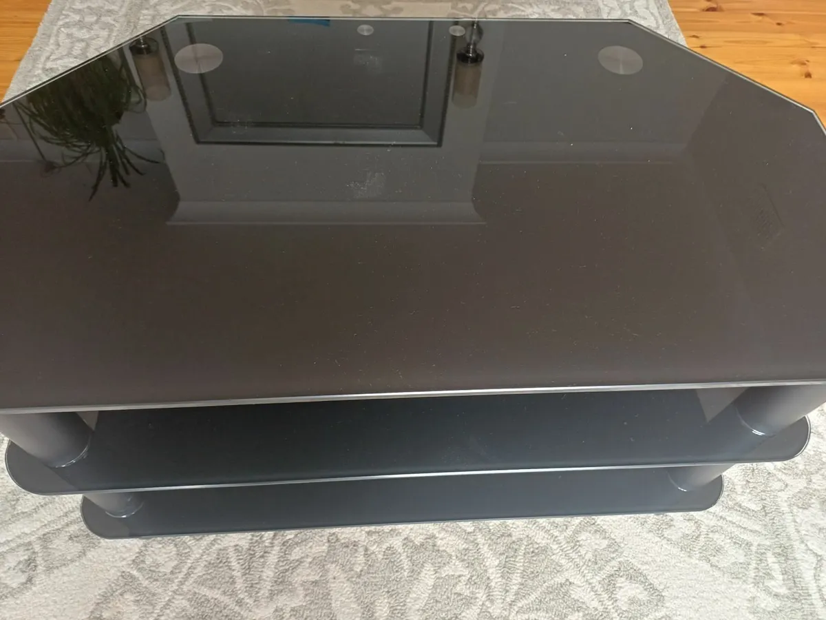 Tv stand - Image 1