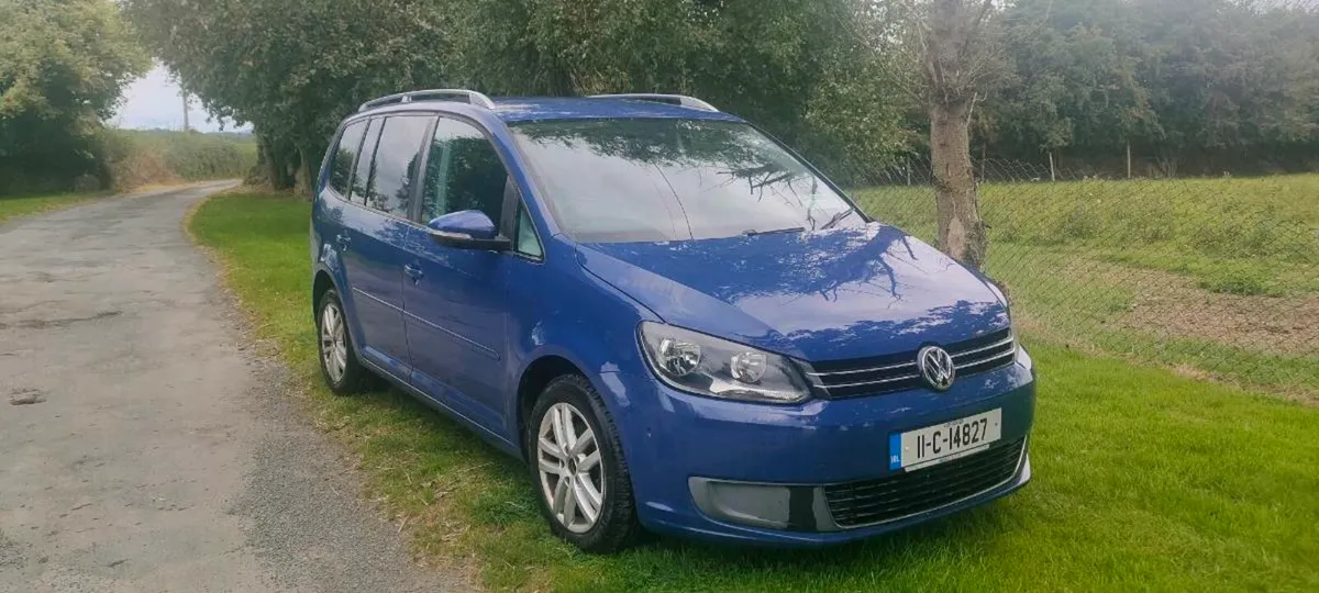 VW touran 7 Seater - Image 1