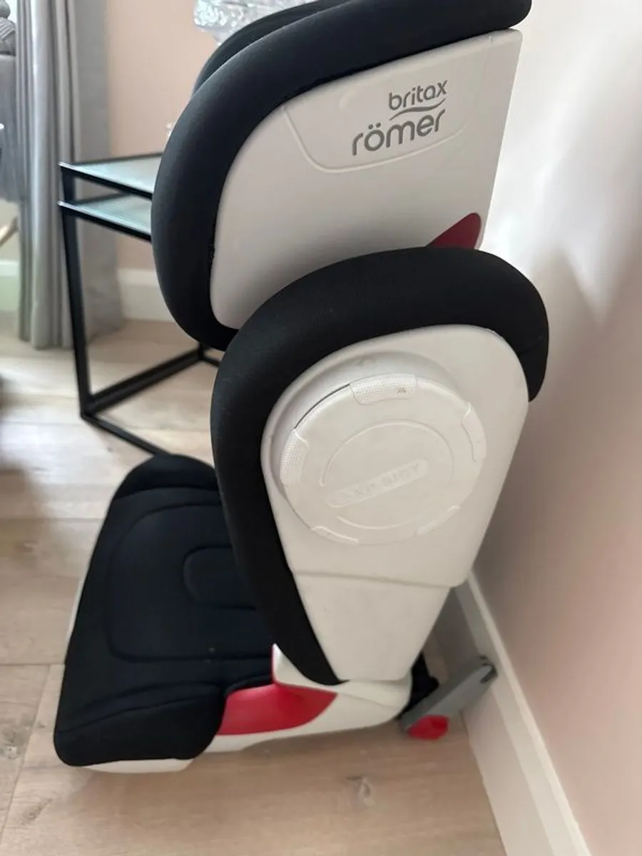 Britax Romer Kidfix XP SICT booster (15-36kg) - Image 3