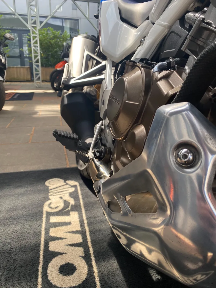 HONDA AFRICA TWIN CRF1100A2 - Image 3