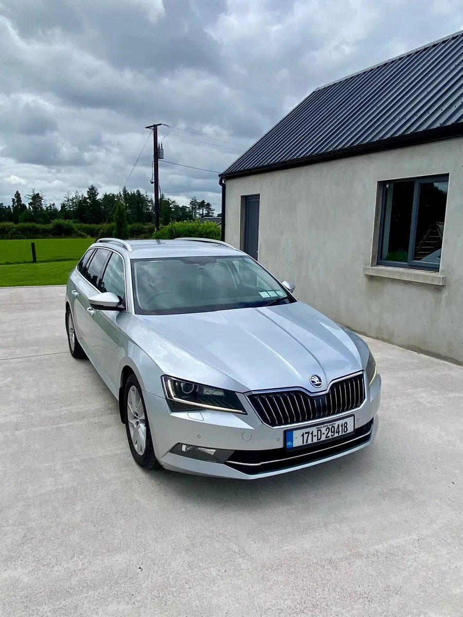 Skoda Superb - Image 1