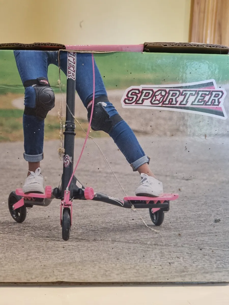 3 Wheeler Scooter -NEW - Image 1