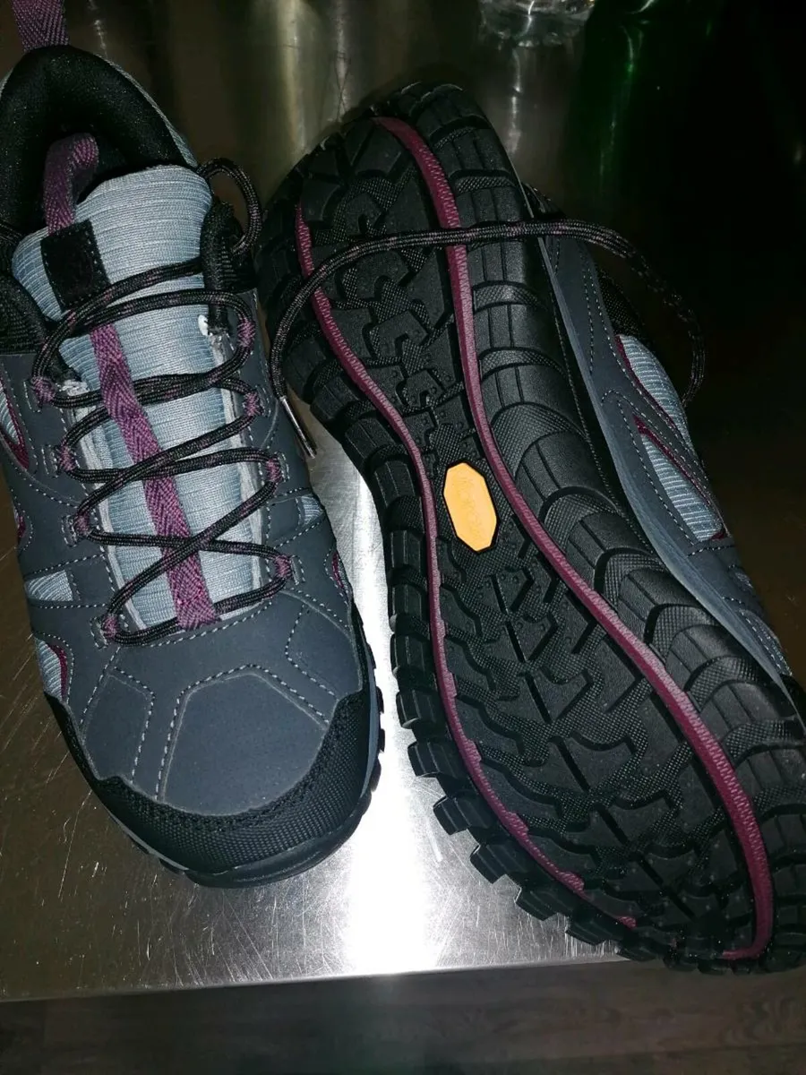 Walking shoes - Image 2