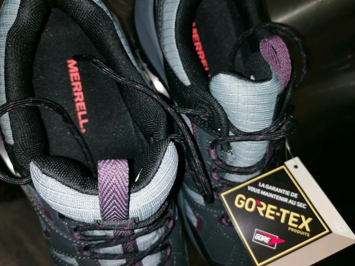 Walking shoes - Image 3