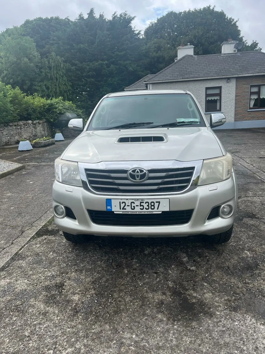 Toyota Hilux - Image 1