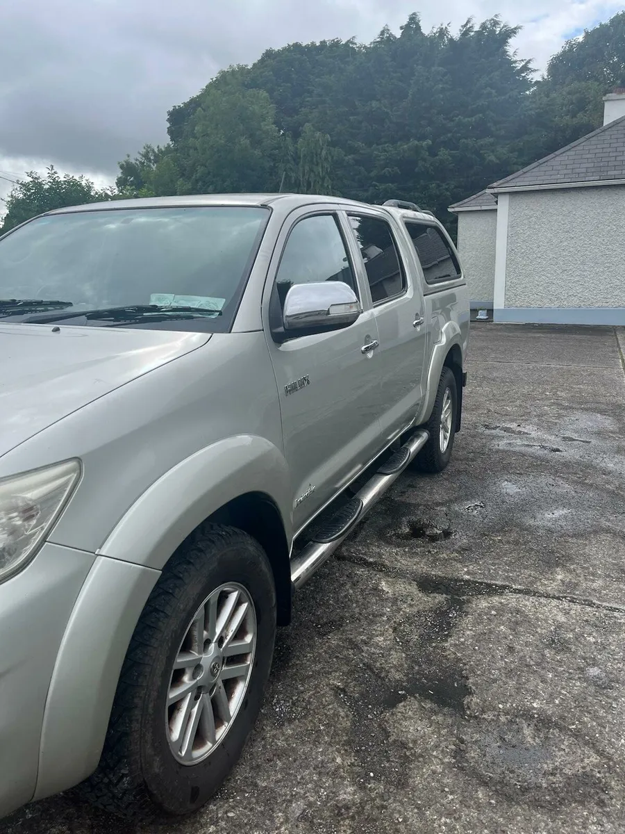 Toyota Hilux - Image 4