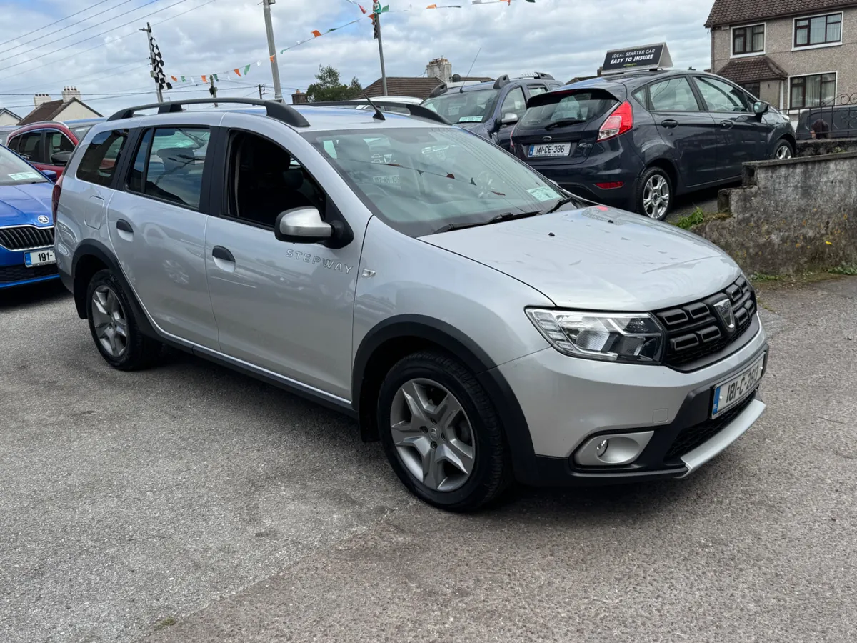 Dacia Logan Very low mileage Estate - Image 2
