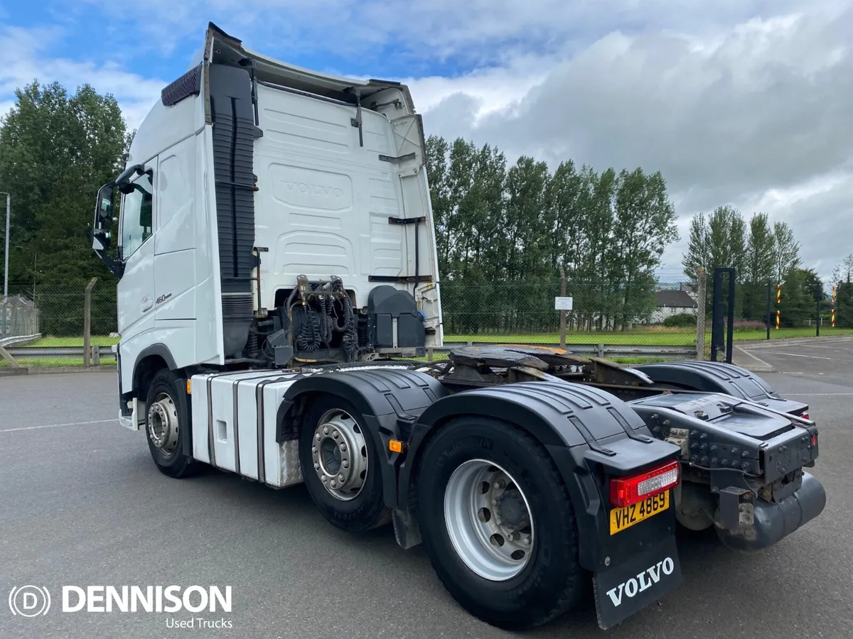Volvo FH460 6x2 Globetrotter (For Sale) - Image 4