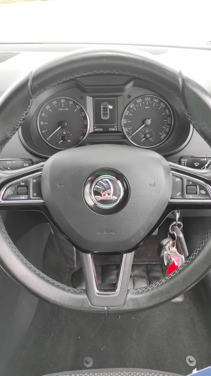 Skoda Octavia 2016 - Image 2