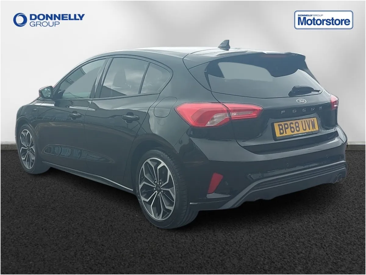 Ford Focus Hatchback ST-Line X - Image 2