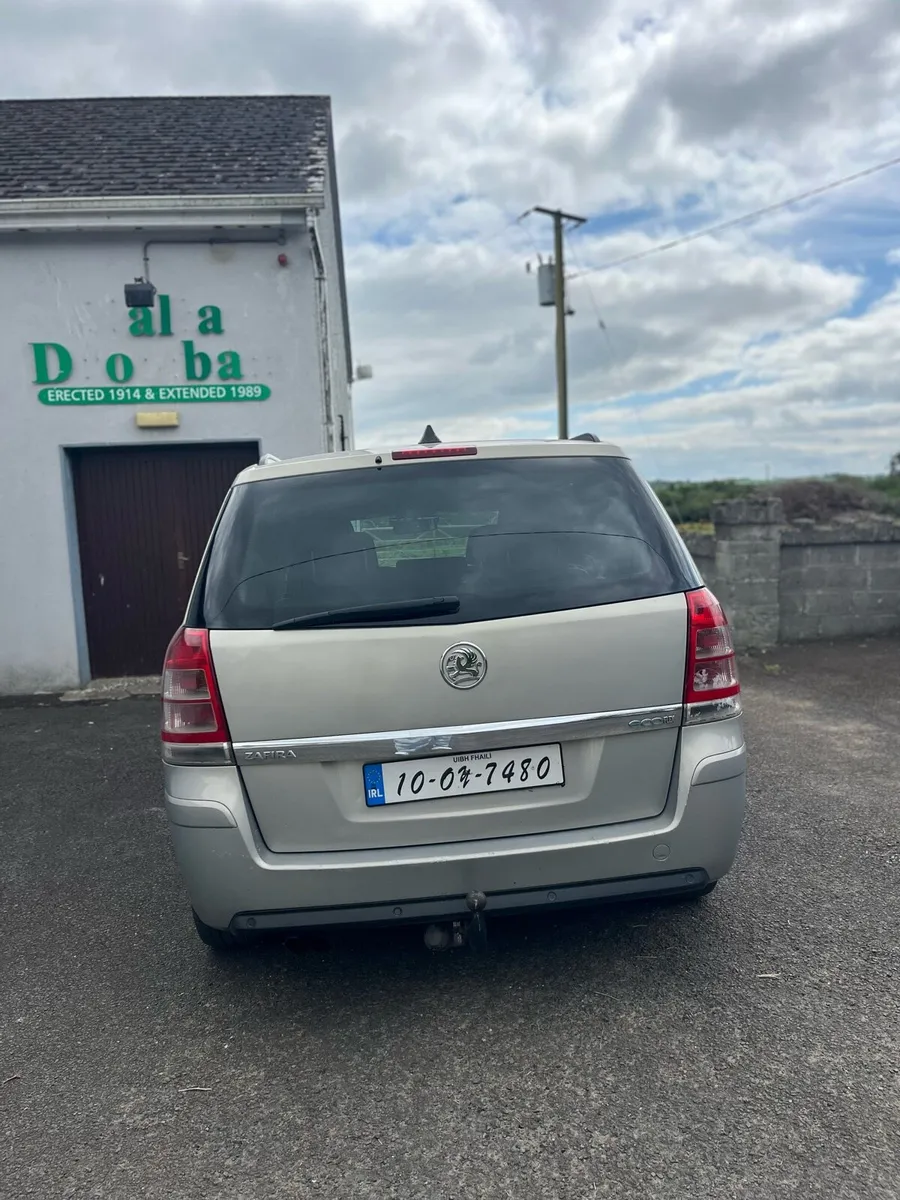 7 seater - Image 2