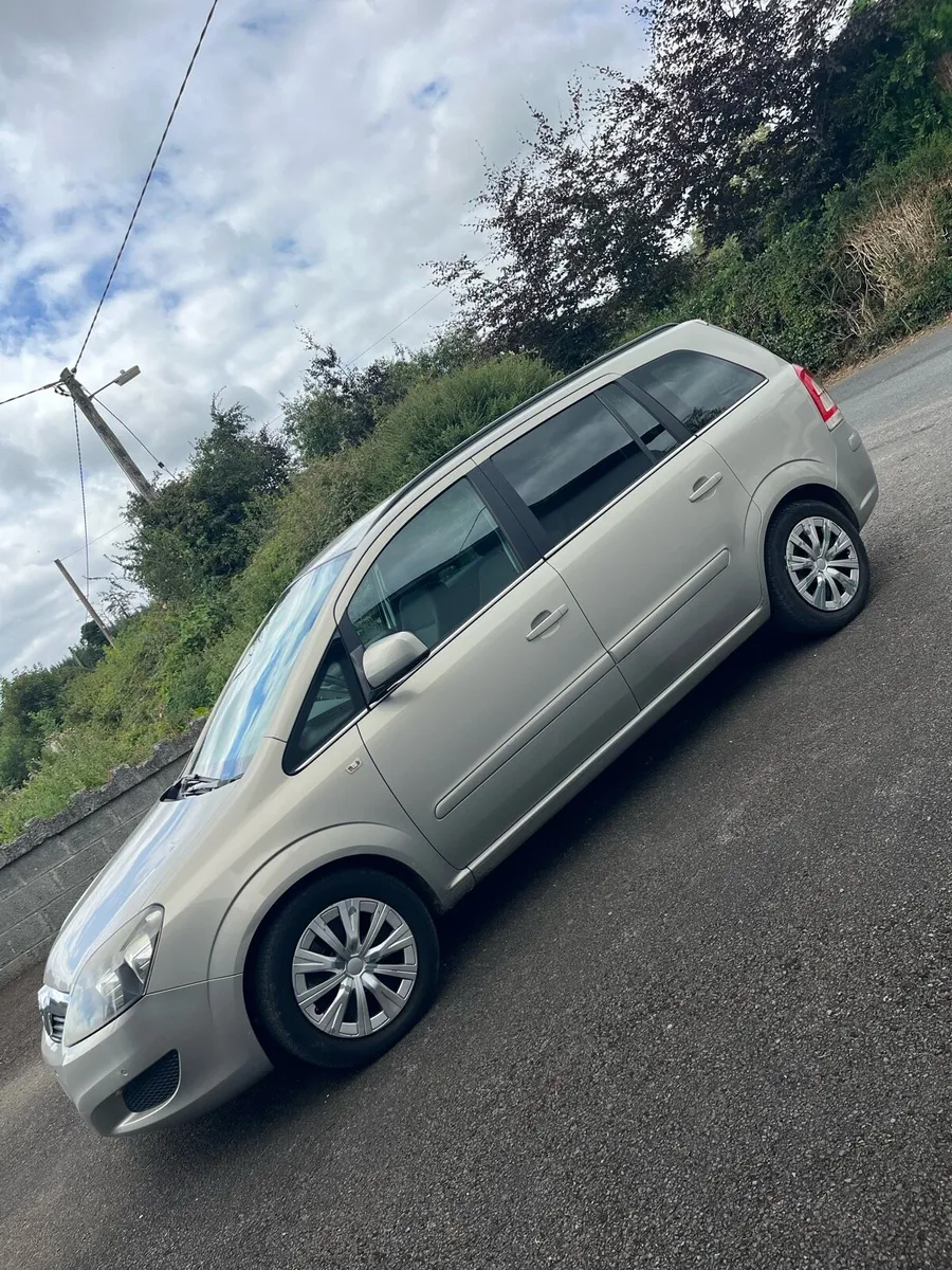 7 seater - Image 3