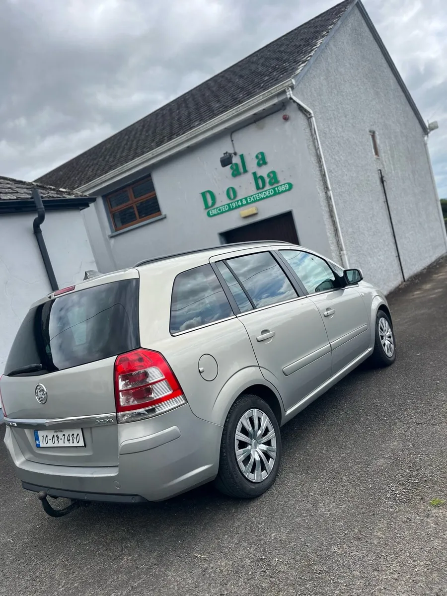 7 seater - Image 4