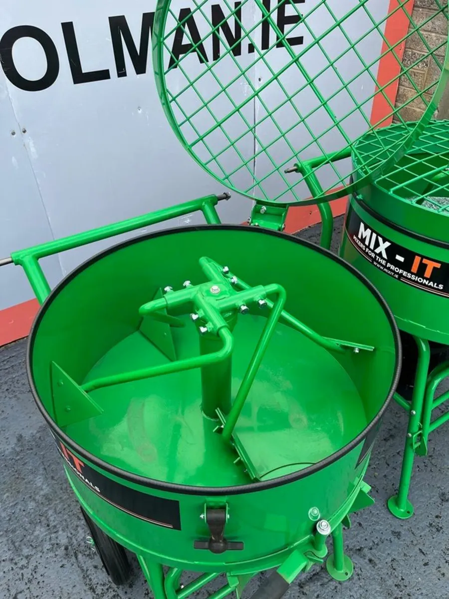 Forced Action Resin Pan Mixer - Image 3