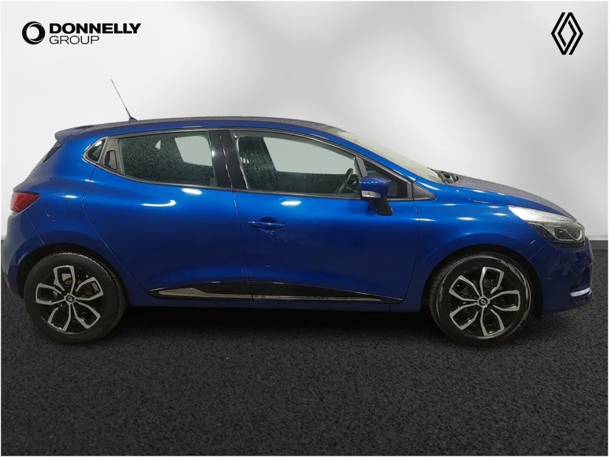 Renault Clio Hatchback Play - Image 3