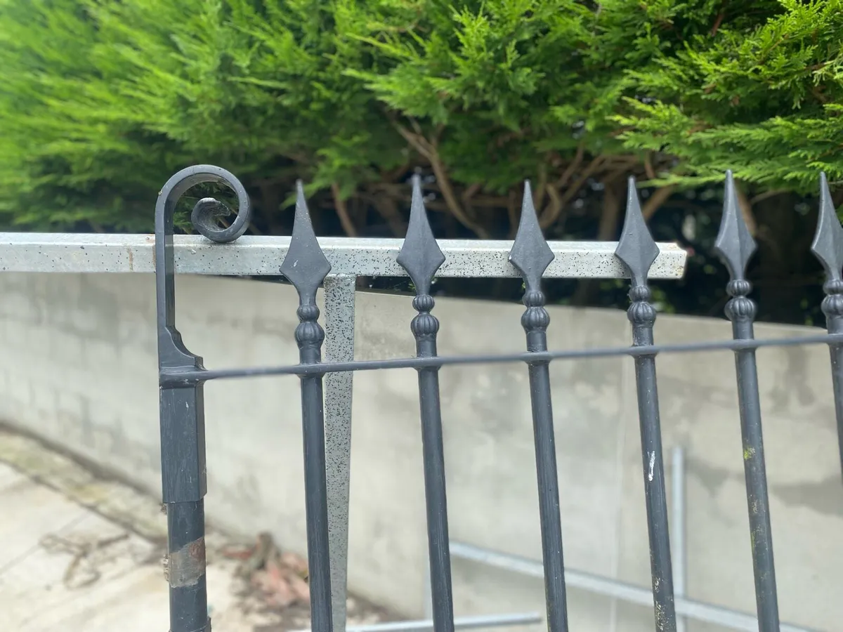Solid Wrought iron gates - Image 2