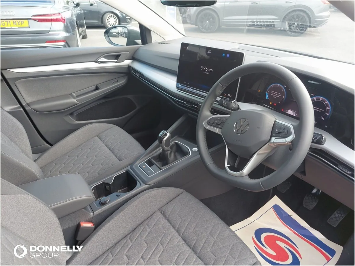 Volkswagen Golf Diesel Estate Life - Image 2