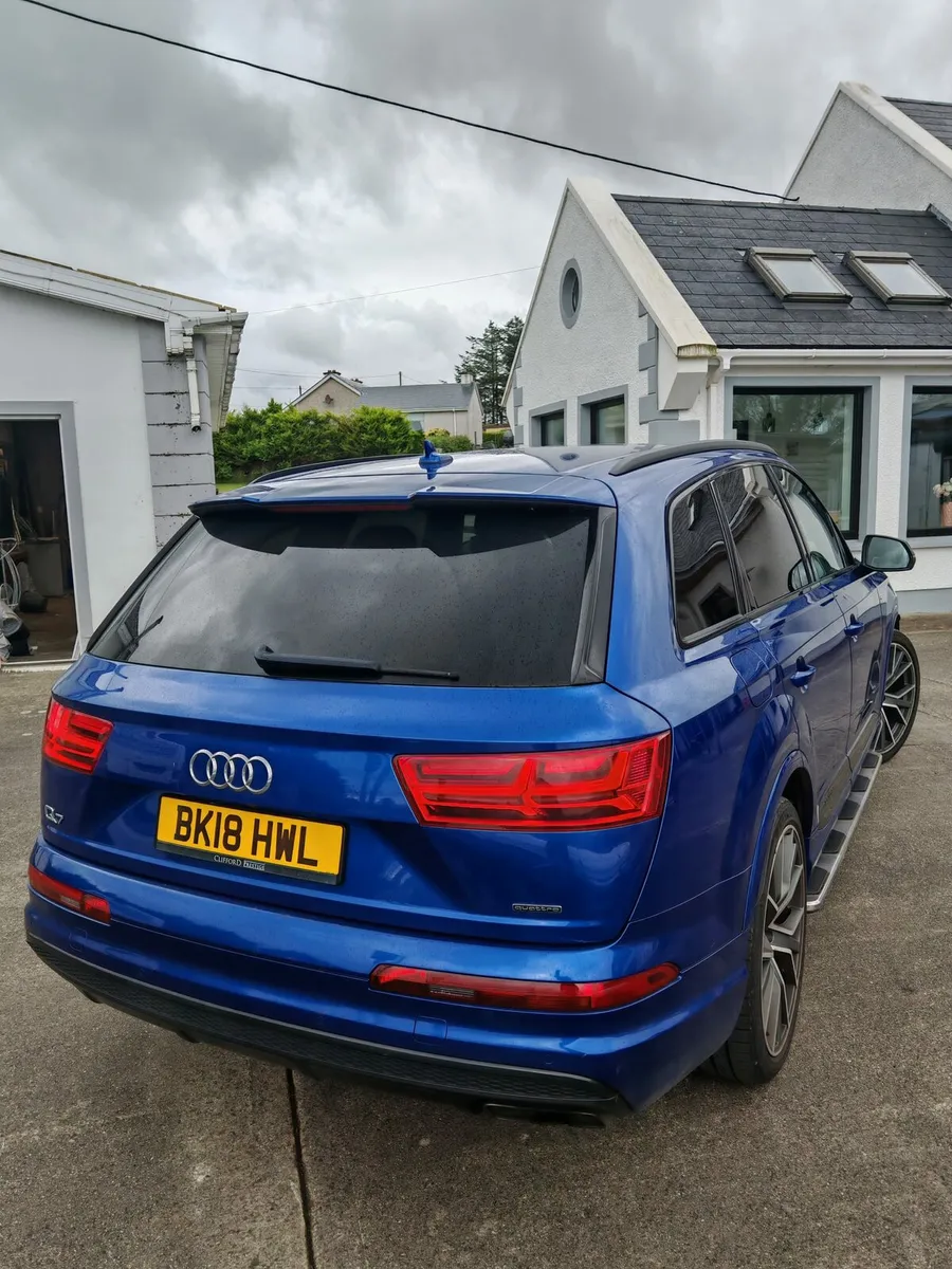Audi Q7 - Image 2