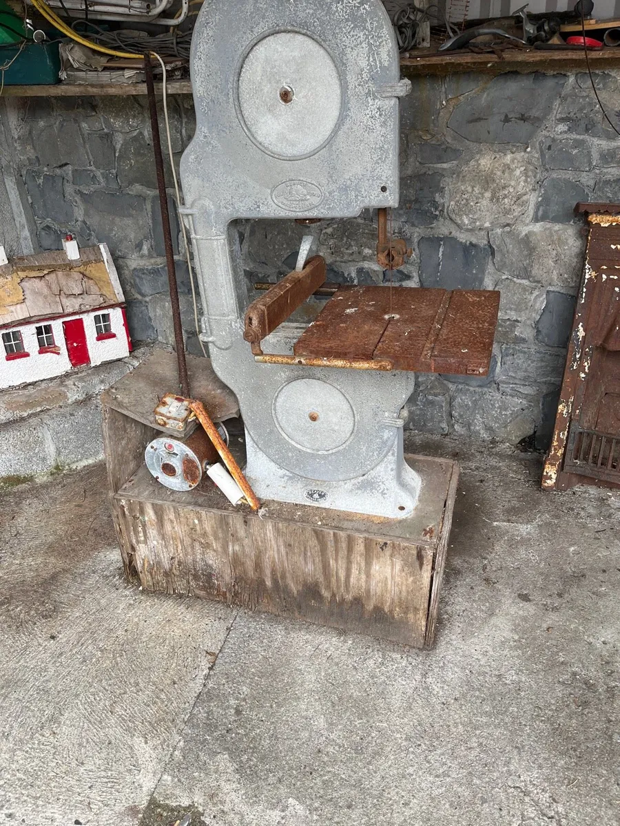 Vintage Beaver band saw - Image 1