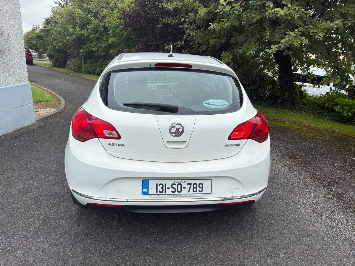 2013 Vauxhall Astra Hatchback 1.7 Diesel NCT&TAX.. - Image 3
