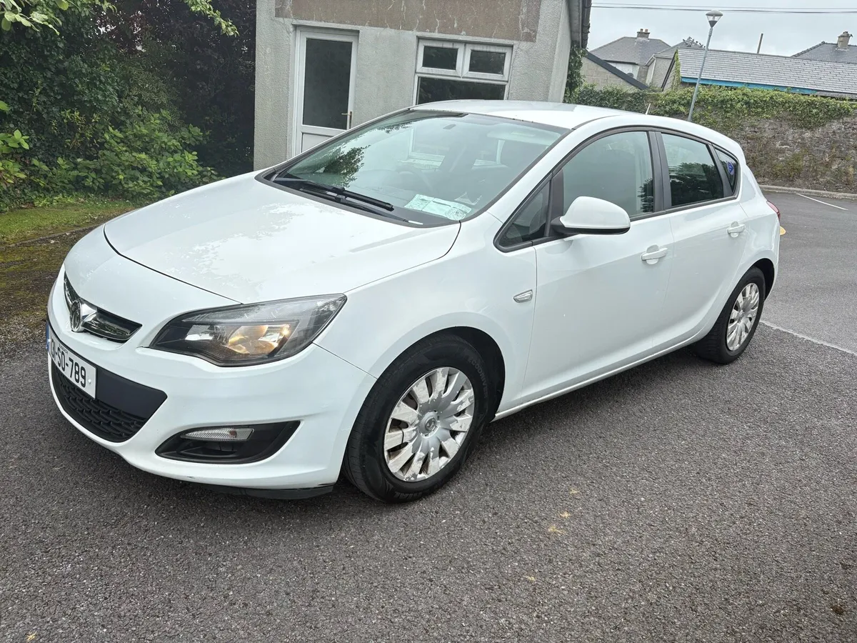 2013 Vauxhall Astra Hatchback 1.7 Diesel NCT&TAX.. - Image 1