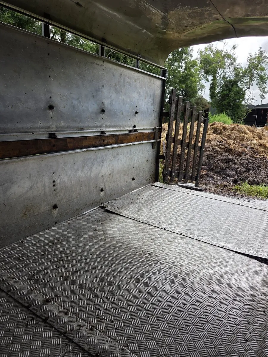 Cattle trailer - Image 4