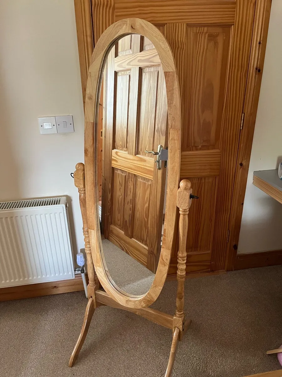 Pine free standing mirror - Image 1