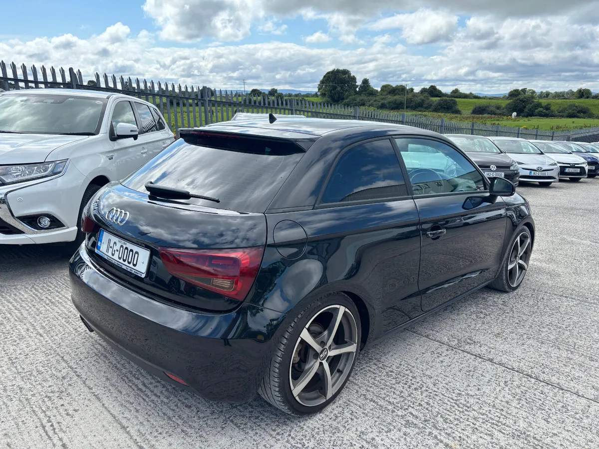 Audi A1 TFSI Automatic 2011 - Image 4