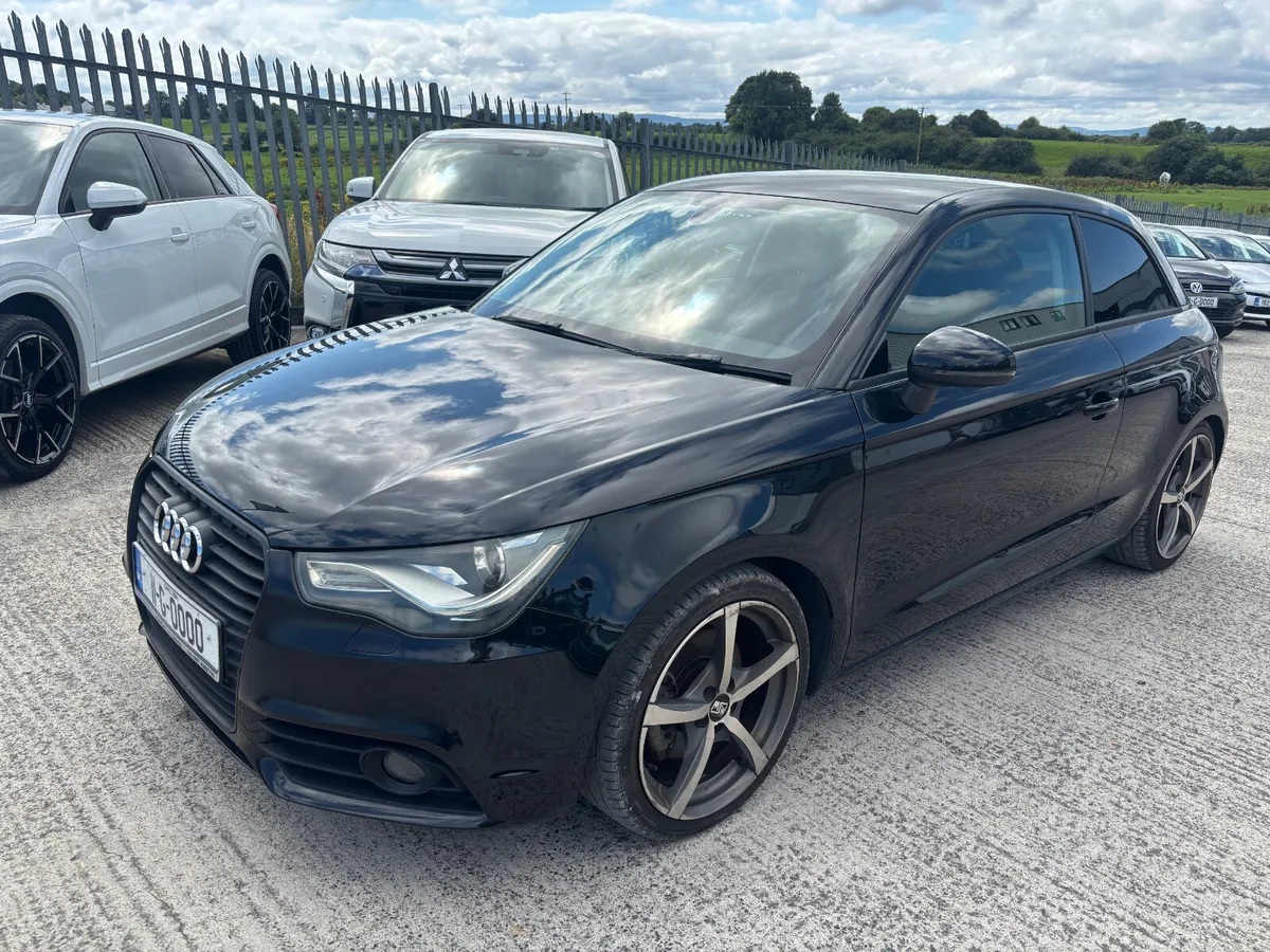 Audi A1 TFSI Automatic 2011 - Image 2