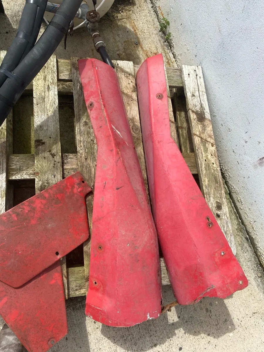 Massey Ferguson Mudguard fenders - Image 1