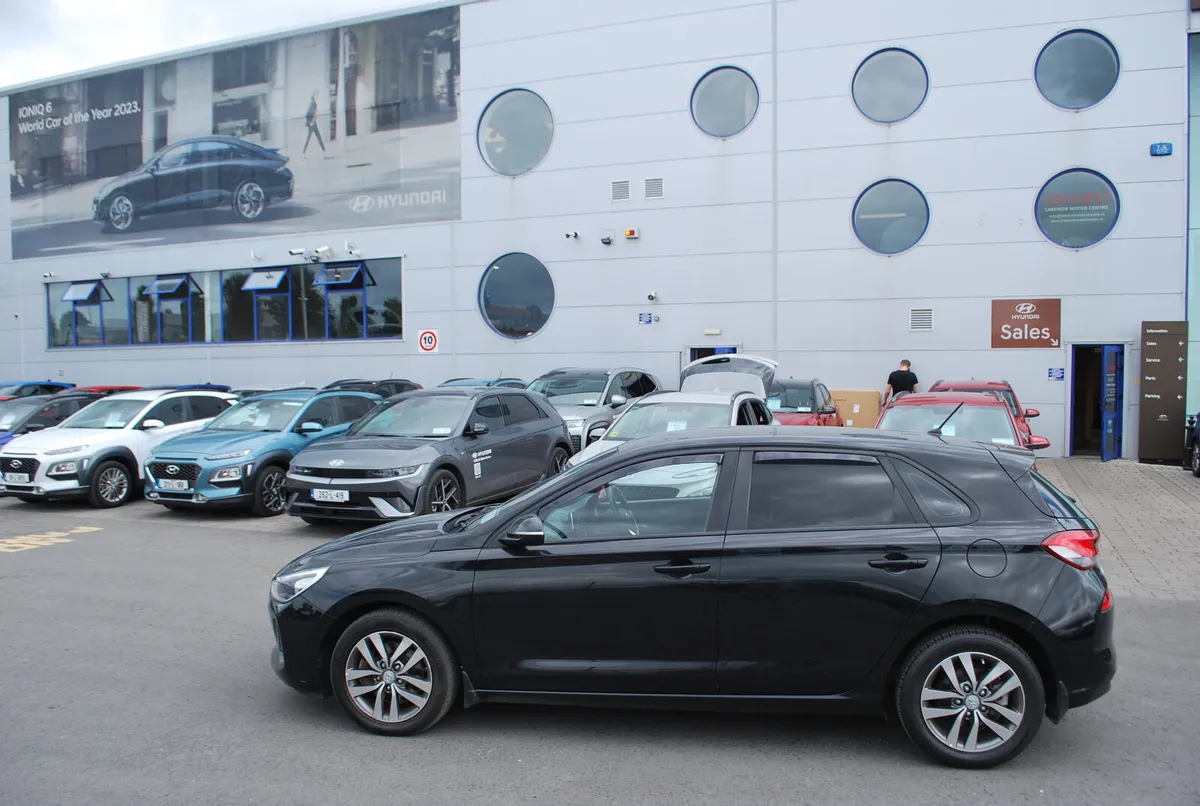 Hyundai i30 2017 - Image 2