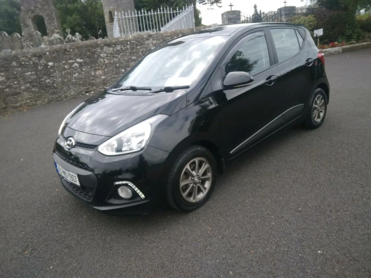 Hyundai i10 Deluxe. Long NCT. Low Mileage. - Image 4