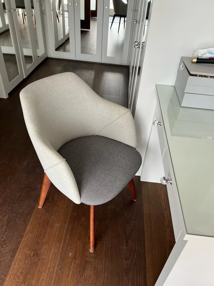 Bedroom Study Chair - Image 1