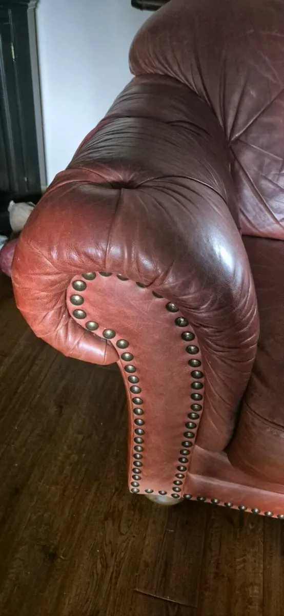 Chesterfield couch and chairs - Image 4