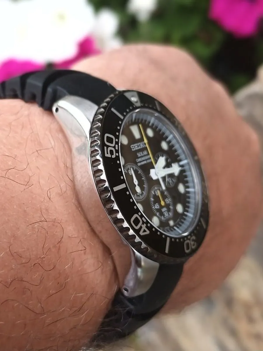 Seiko SSC021P1 Solar Diver Chronograph - Image 2