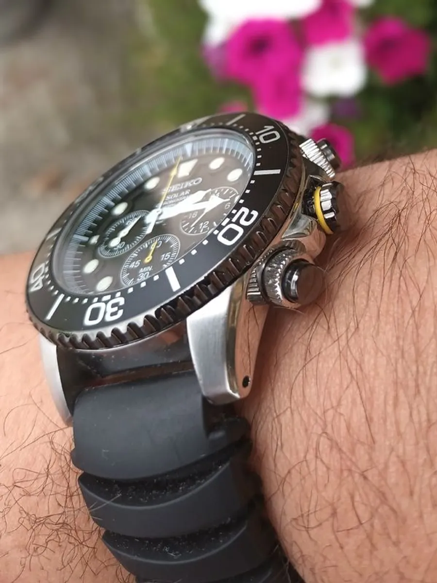Seiko SSC021P1 Solar Diver Chronograph - Image 3