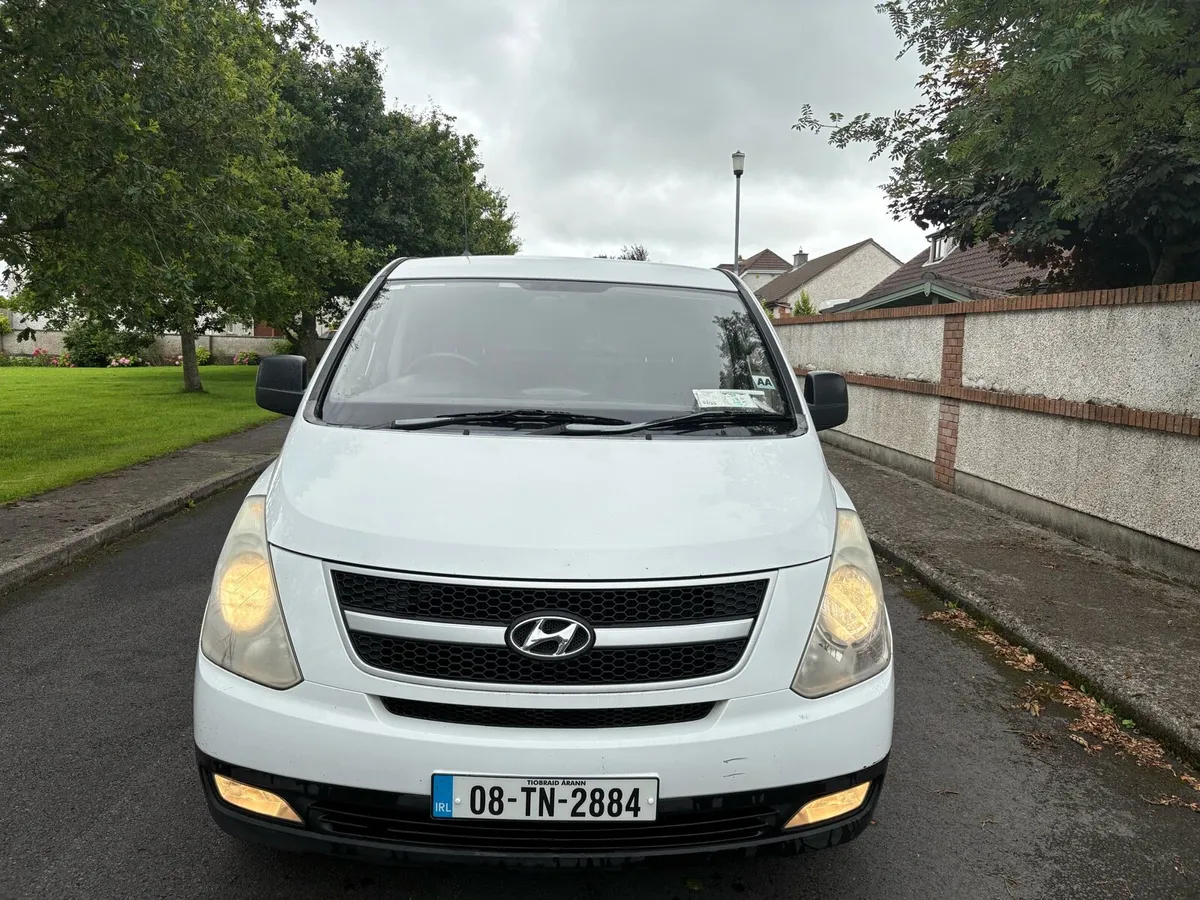2008 Hyundai H1 2.5 Diesel DOE 11/2025 - Image 2