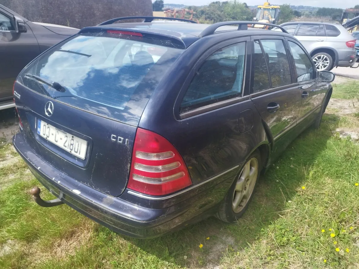 2003 Mercedes 220Cdi automatic estate. OM611 engin - Image 2