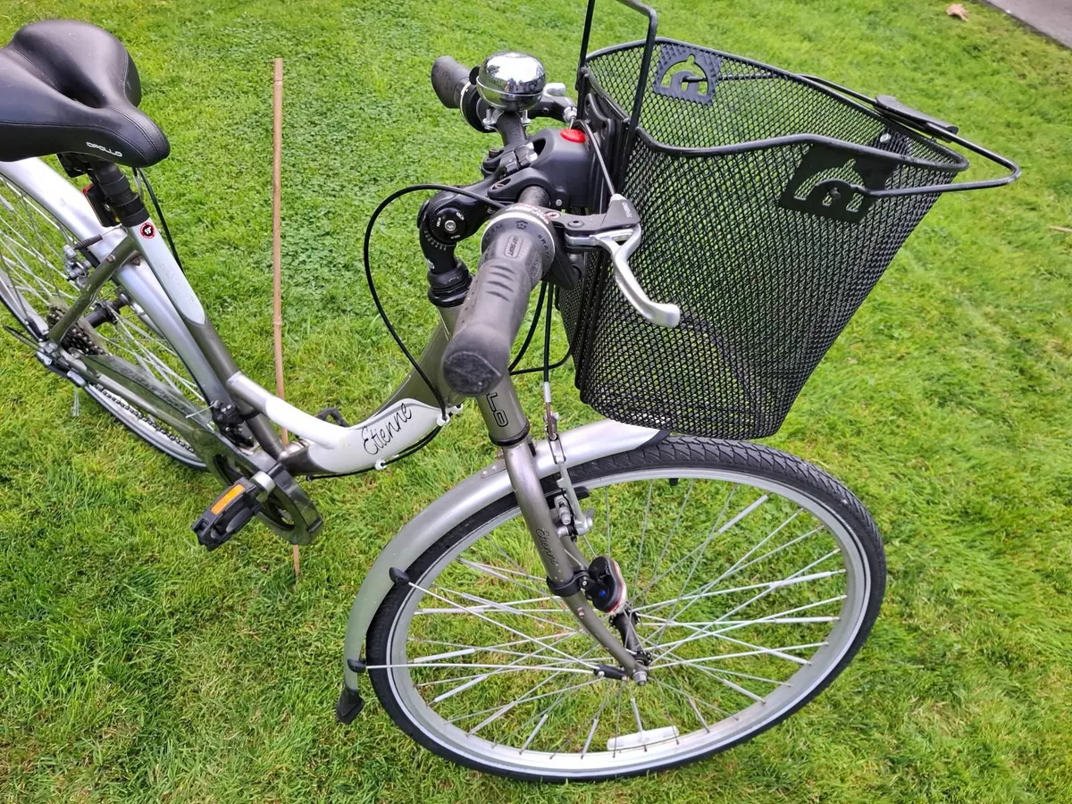 Ladies bicycle - Image 3