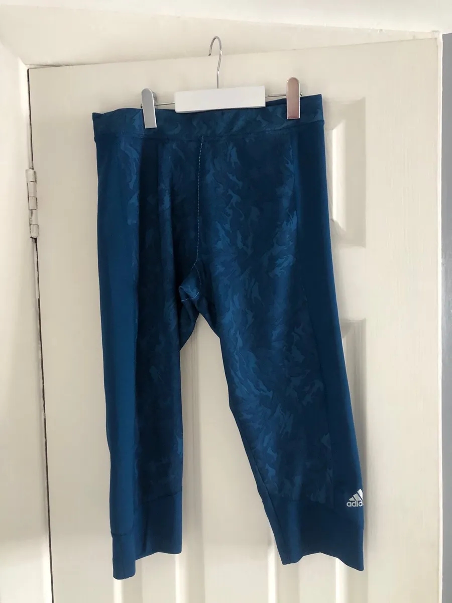 Ladies adidas leggings size 12/14 €15 - Image 1