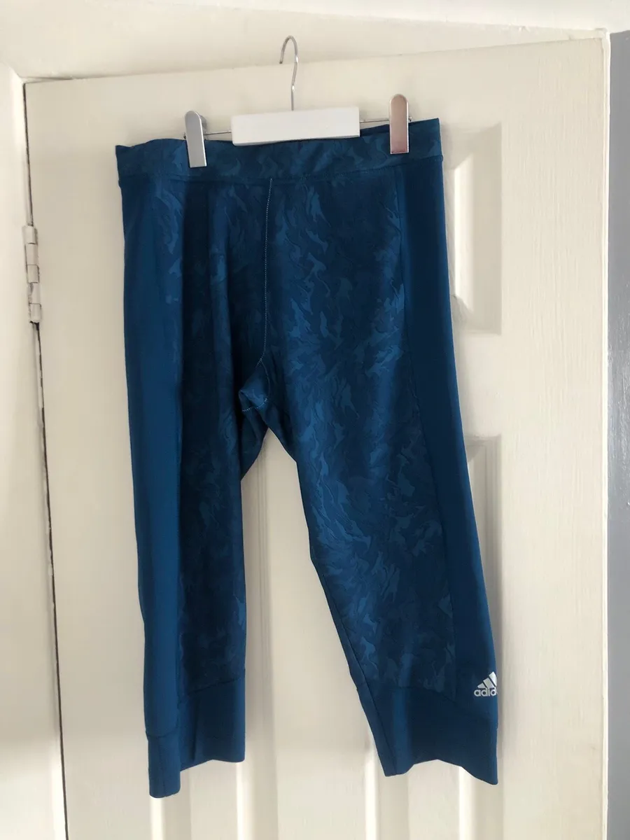 Ladies adidas leggings size 12/14 €15 - Image 4